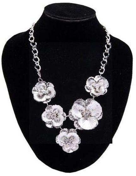 Flower Design Necklace - Silver