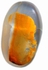 حجر عقيق يماني مصور مثل جبل صحراوي بيضاوي الشكل بوزن 10.95 قيراط